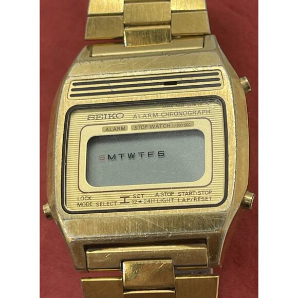 VTG 1980s SEIKO A639-5009 LCD CHRONOGRAPH WATCH GOLD TONE Dead Battery - Picture 3 of 16